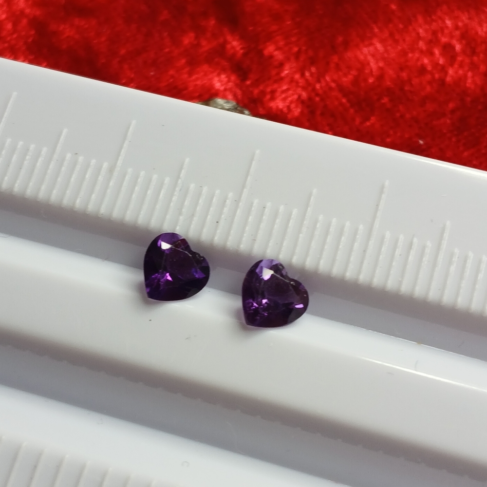 Heart-Shaped Purple Amethyst 5mm
